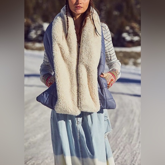 FP Movement by Free People Downhill Puffer Scarf - Picture 2 of 9